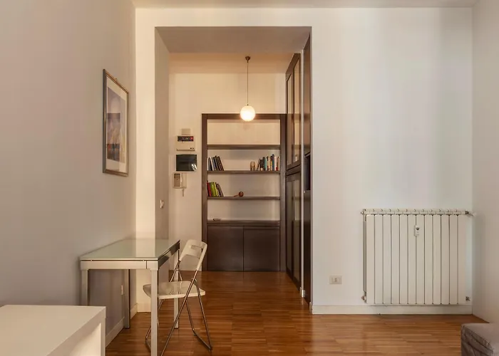Guesthost - Chic At Magnagrecia Roma